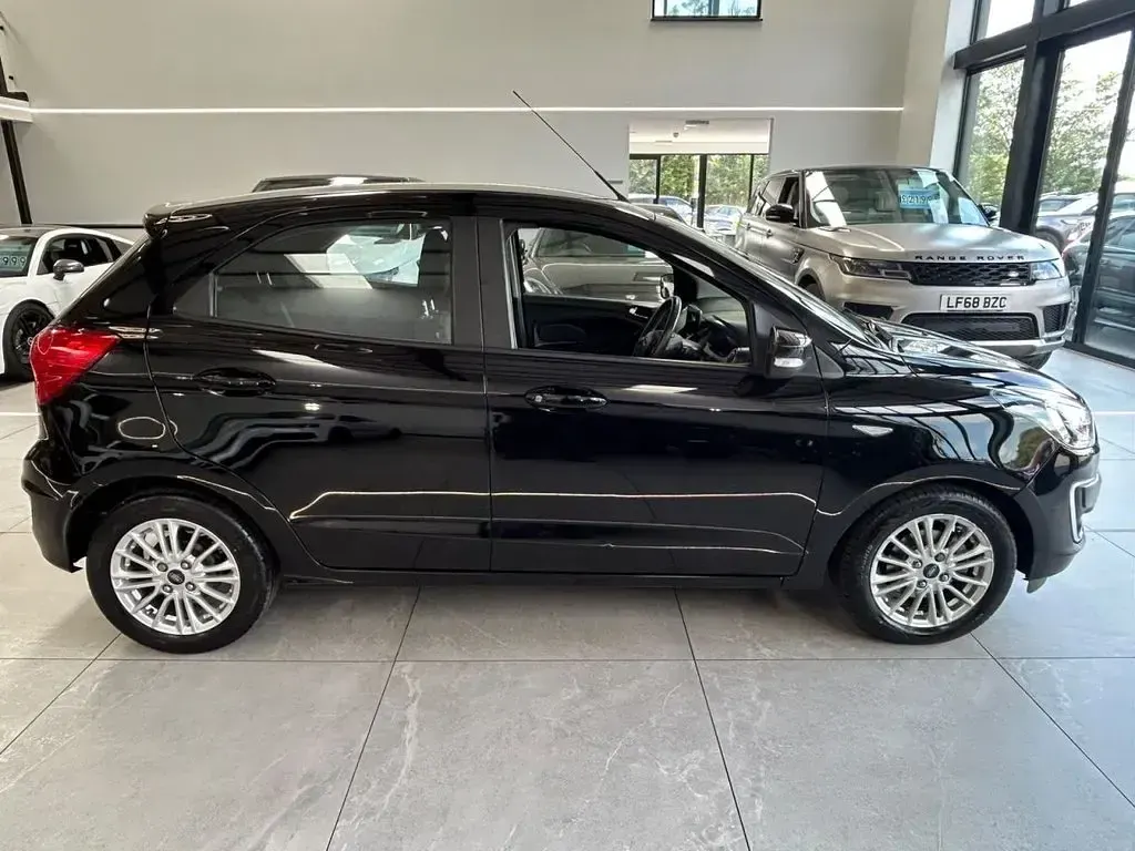Used Ford Ka Plus Zetec 85 HP (62 kW) 2018 Black Hatchback