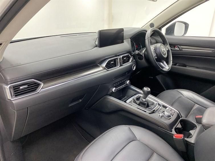 Second-hand Mazda CX-5 Inclusive 165 CP (121 kW) 2022 Alb SUV