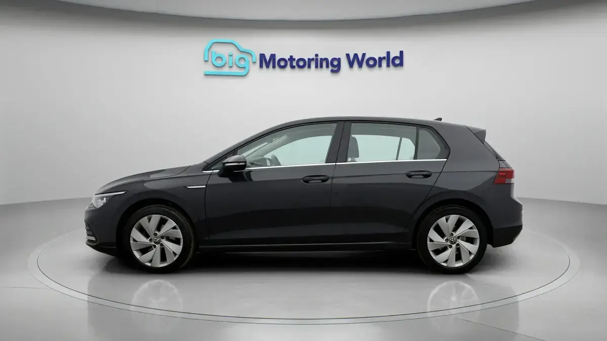 Used VW Golf VIII Style 128 HP (94 kW) 2020