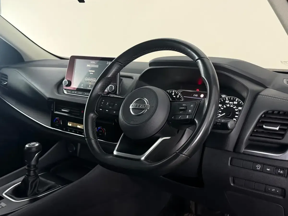 Used Nissan Qashqai Acenta Premium 2022 Black SUV