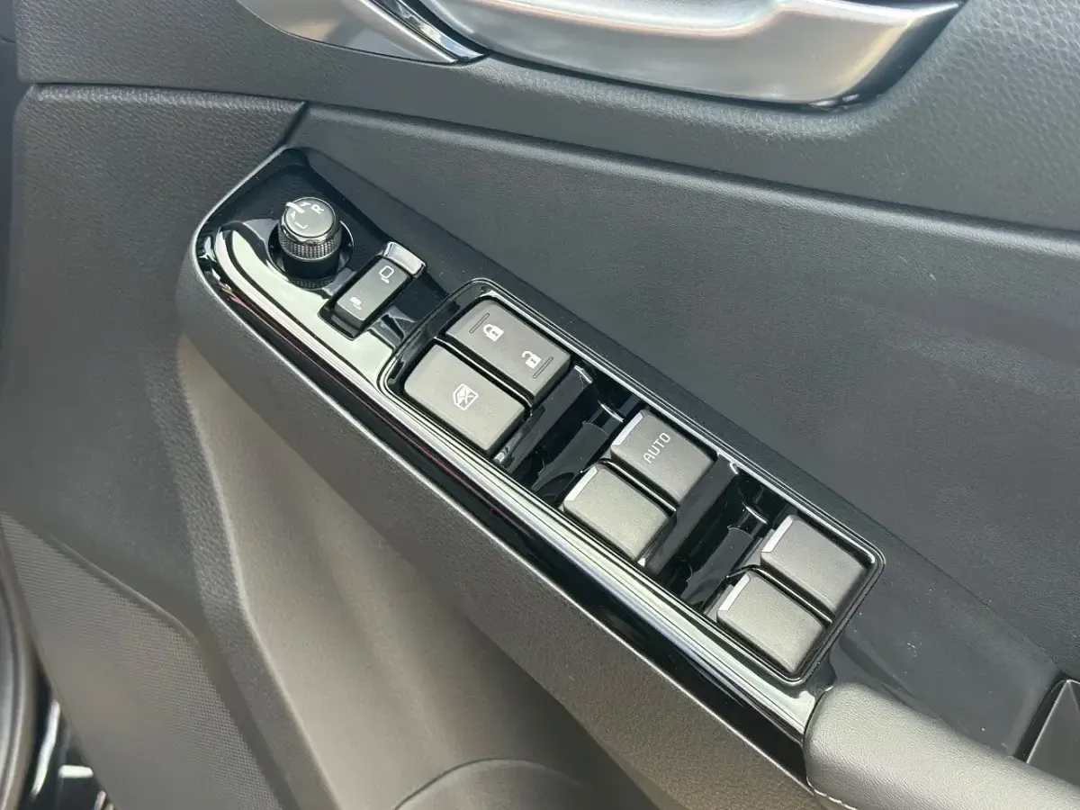 New Isuzu D-Max 2026 Black Pickup