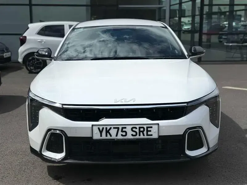 Used Kia K4 GT-Line 115 HP (84 kW) 2026 White Hatchback