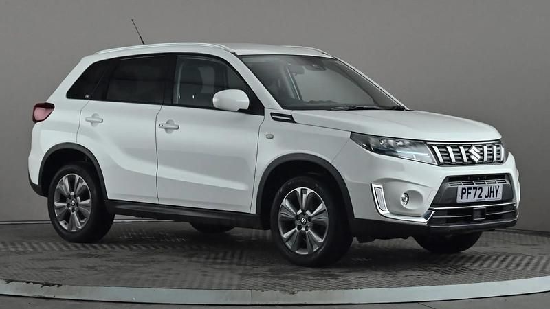 Used Suzuki Vitara SZ-T 115 HP (84 kW) 2022 White SUV