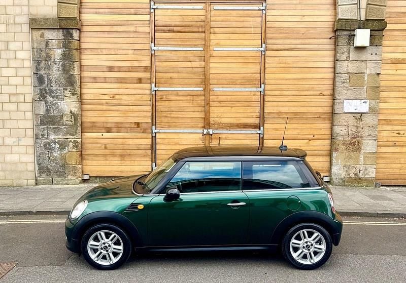 Used Mini Cooper D Hatch 2013 Green Hatchback