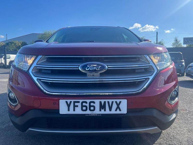 Begagnad Ford Edge Titanium 210 HK (154 kW) 2016 Röd SUV