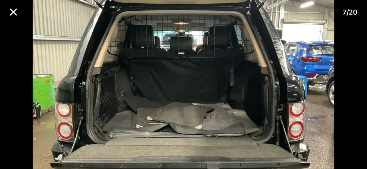 Used Land Rover Range Rover Vogue 313 HP (230 kW) 2011 Black SUV