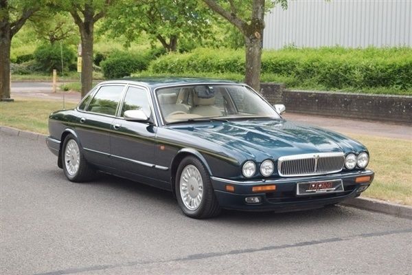 Green Used 1994 Daimler Sovereign Sedan | £8,495 - Image 1/1