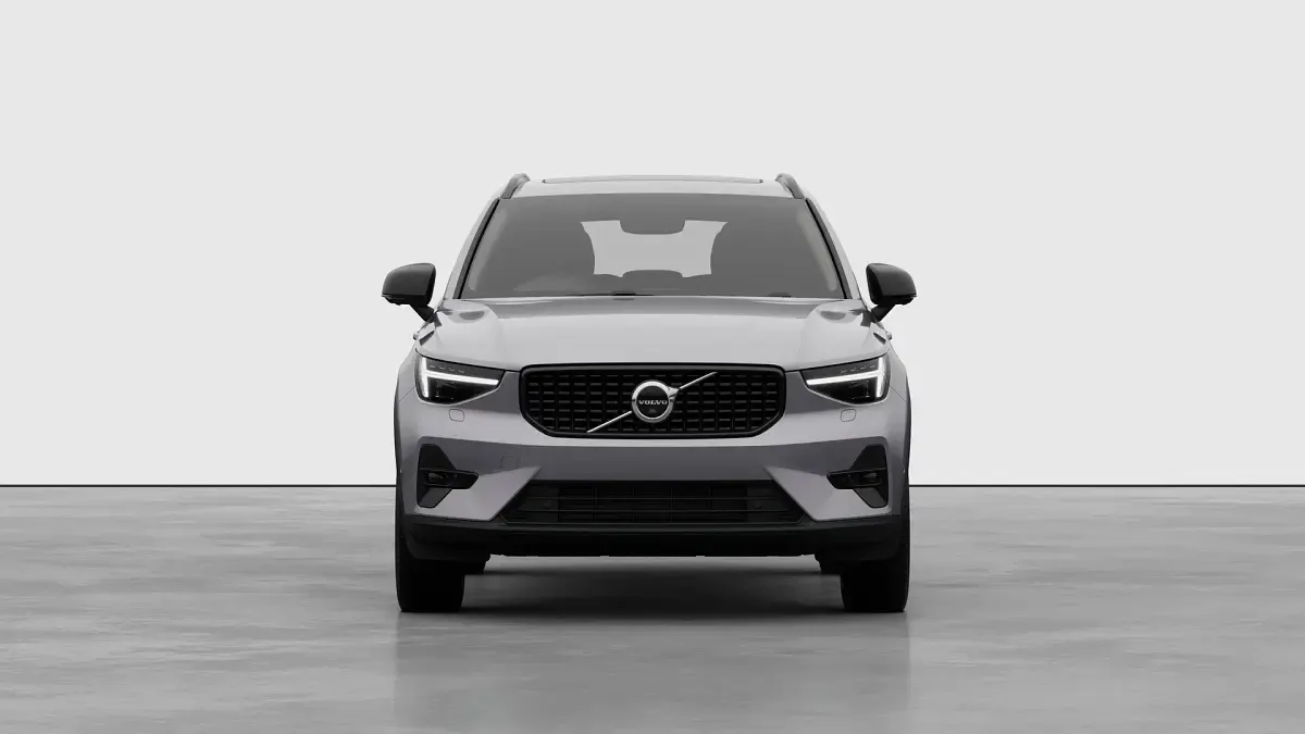 New Volvo XC40 Ultra 2026 Aurora silver SUV