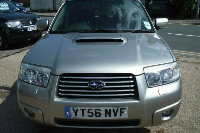 Begagnad Subaru Forester 2006 SUV