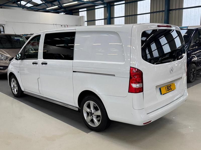 Begagnad Mercedes Vito 2019 Vit Van