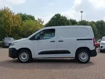 Used Citroën Berlingo 100 HP (73 kW) 2023 White MPV