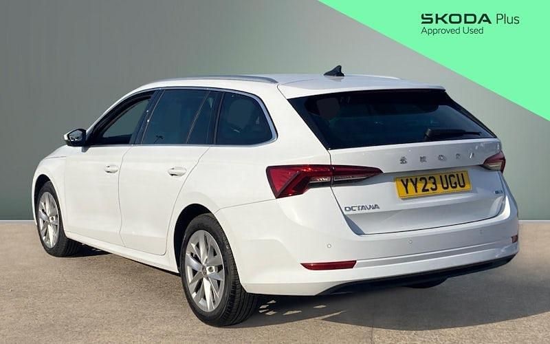 Gebraucht Skoda Octavia SE L 150 PS (110 kW) 2023 Weiß Kombi