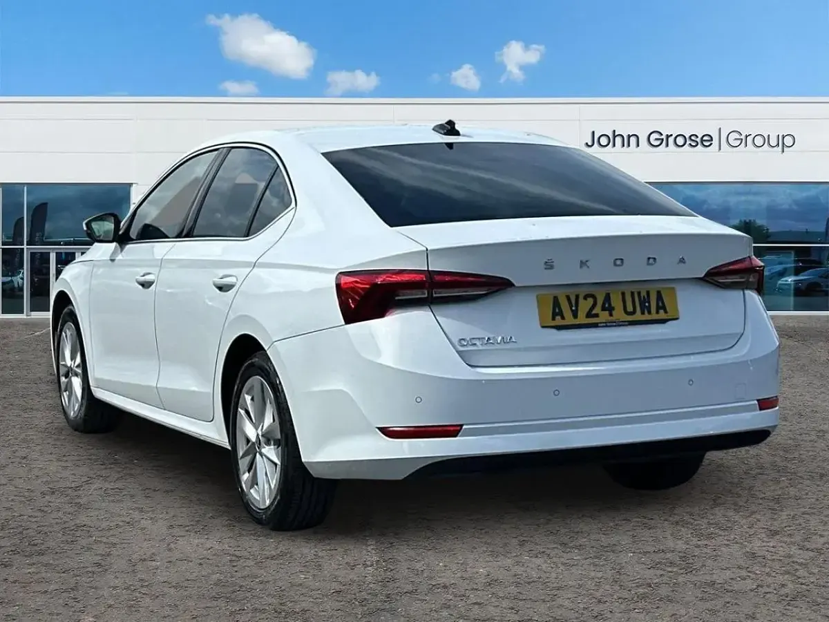Used Skoda Octavia SE L 148 HP (108 kW) 2024 White Hatchback