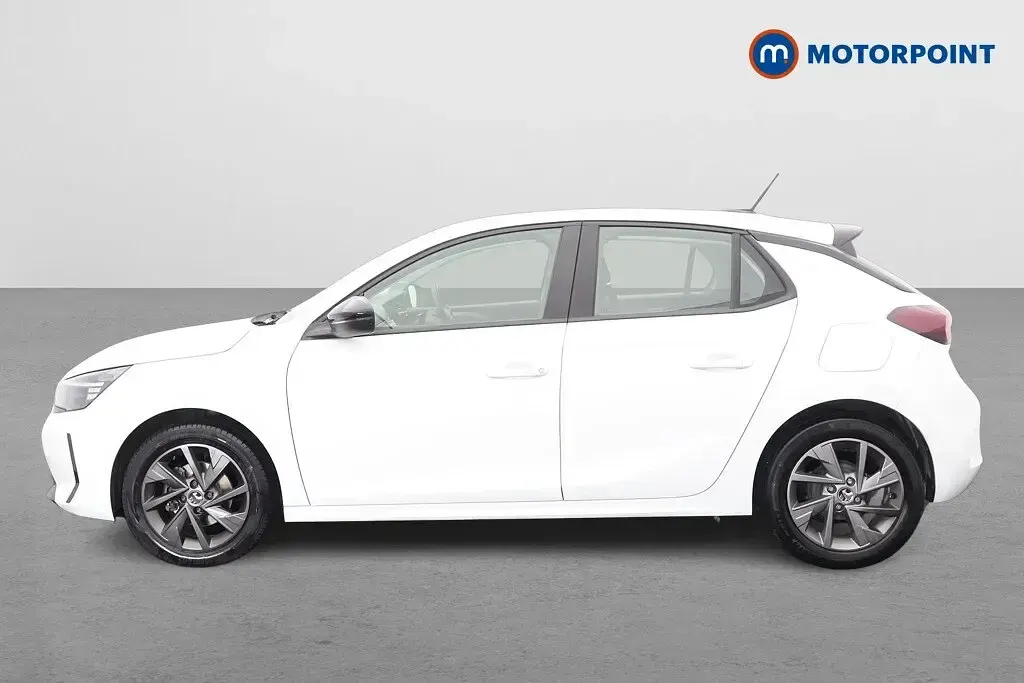 Used Vauxhall Corsa Design Edition 75 HP (55 kW) 2023 White Hatchback