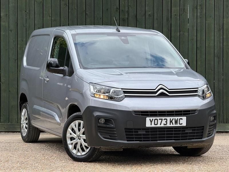 Usado Citroën Berlingo 100 HP (73 kW) 2024 Cinzento Monovolume