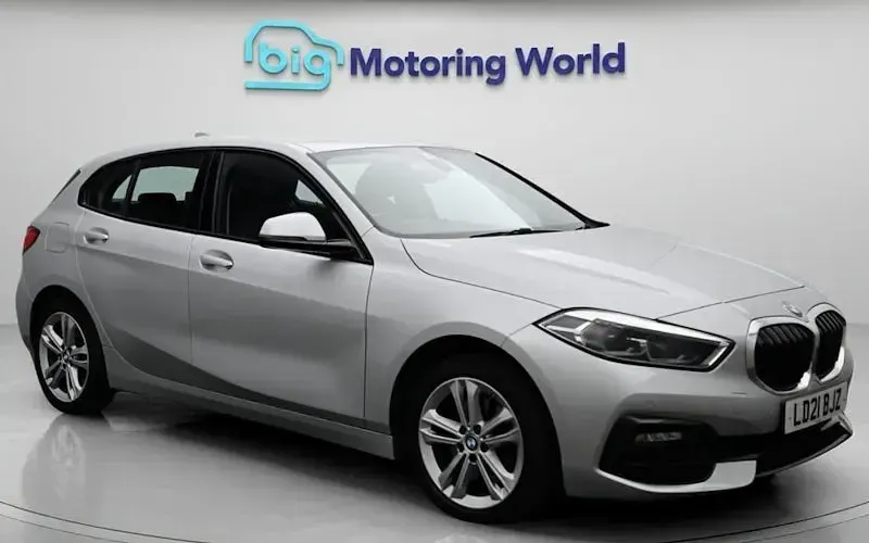 Begagnad BMW 116 Sport Line 116 HK (85 kW) 2021 Halvkombi