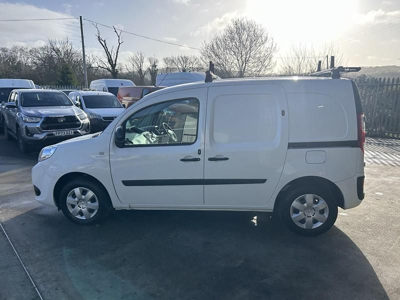 Used Renault Kangoo Business 95 HP (69 kW) 2021 White MPV