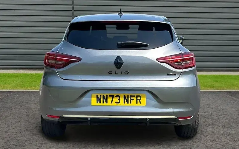 Used Renault Clio Engineered 145 HP (106 kW) 2023 Grey Hatchback