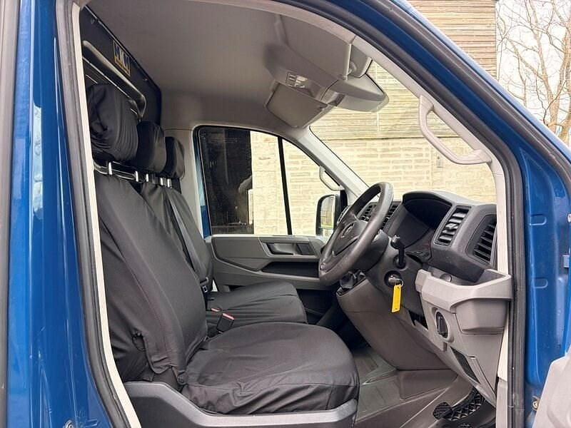 Begagnad VW Crafter Startline 140 HK (102 kW) 2019 Blå Van