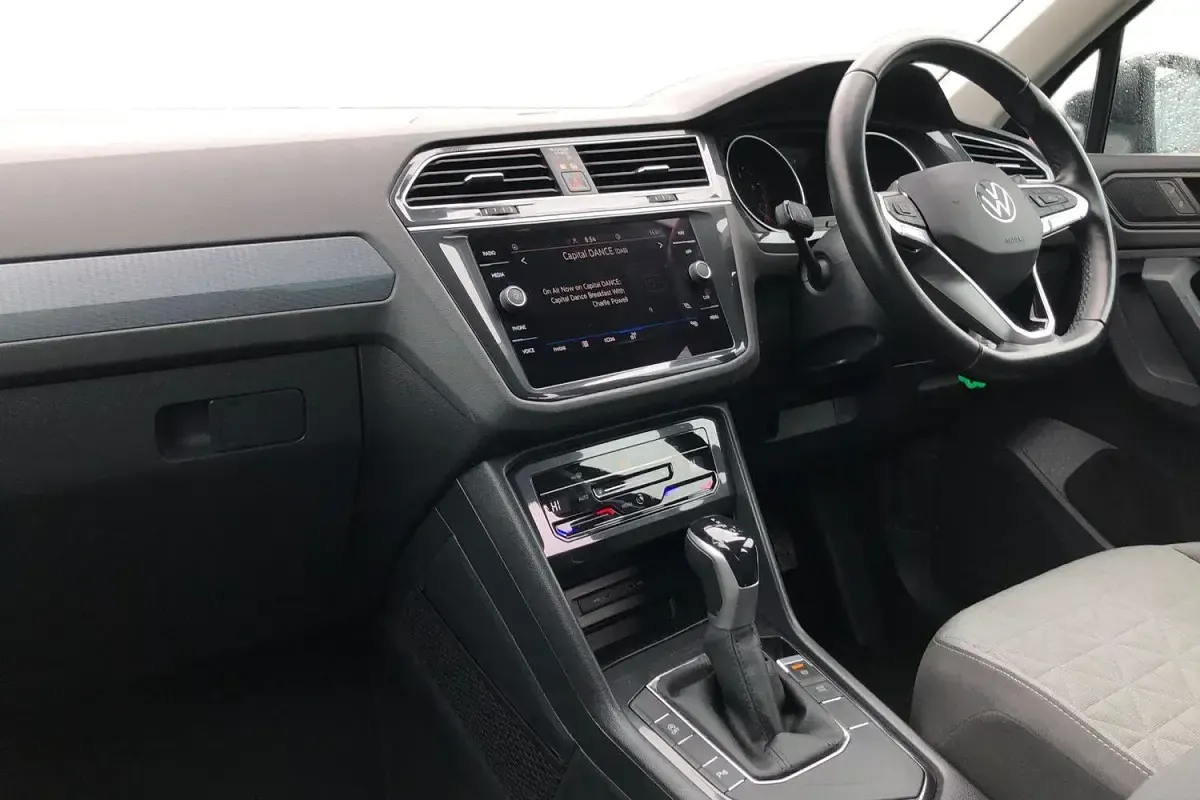 Used VW Tiguan Life 150 HP (110 kW) 2022 Black SUV