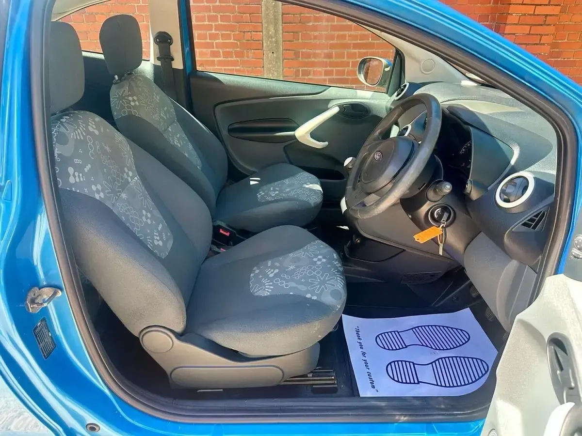 Used Ford Ka 69 HP (50 kW) 2010 Blue Hatchback