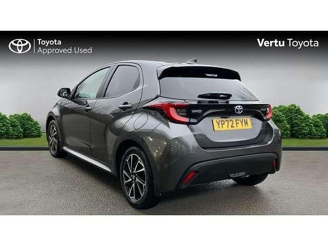 Used Toyota Yaris Hybrid Design 116 HP (85 kW) 2022 Grey Hatchback