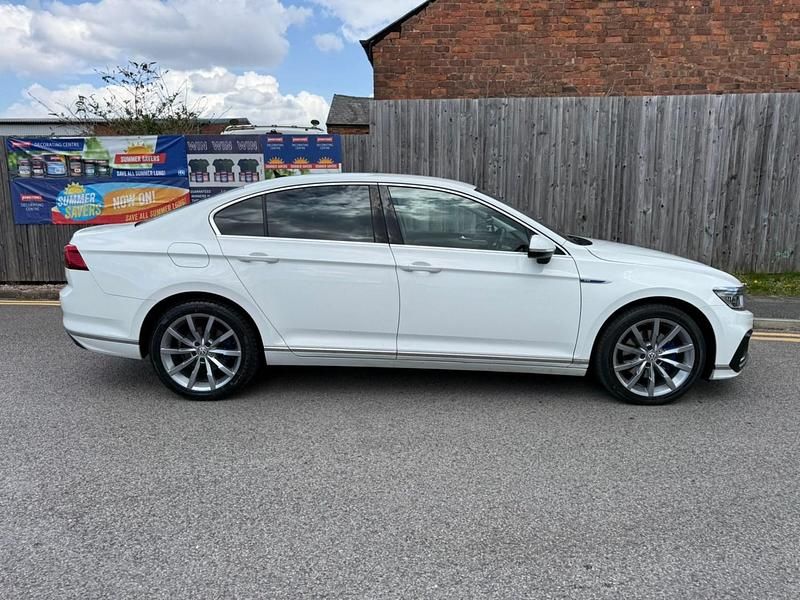 Used VW Passat Advance 218 HP (160 kW) 2020 White Sedan