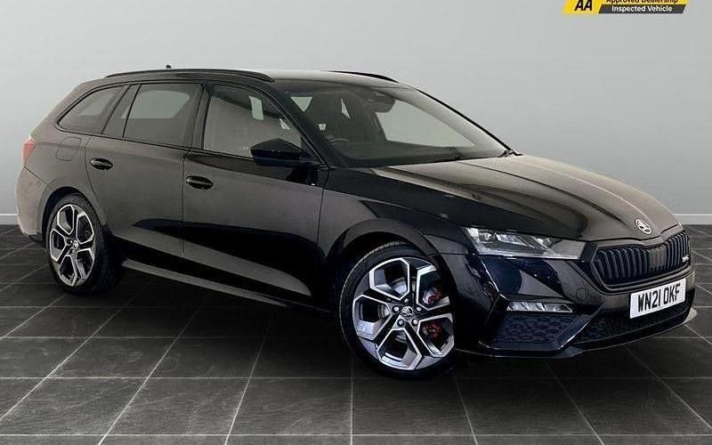 Used 2024 Skoda Octavia vRS Estate | £18,495 (Good price) - Image 1/2