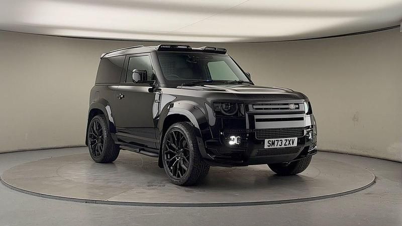 Used Land Rover Defender SE 250 HP (183 kW) 2023 Santorini black SUV