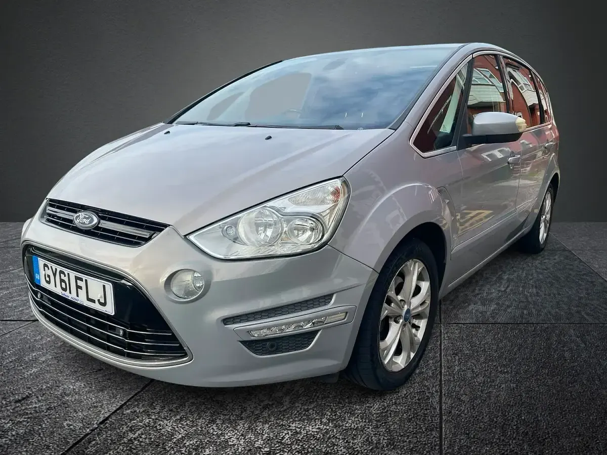 Used Ford S-MAX Titanium 2011 Silver MPV