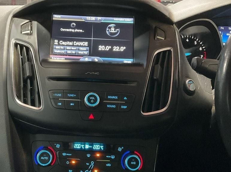 Grey Used 2015 Ford Focus Titanium Estate | £5,995 (Fair price) - Image 1/4