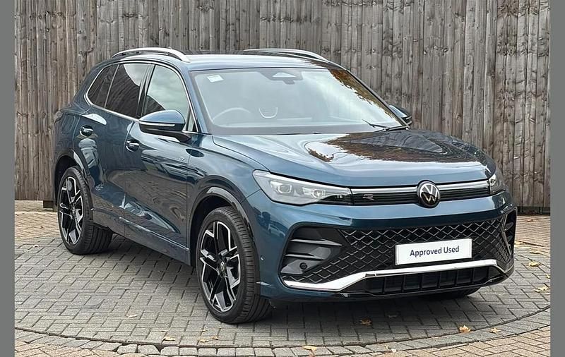 Blue Used 2025 VW Tiguan R-line SUV | £33,699 (Fair price) - Image 1/4
