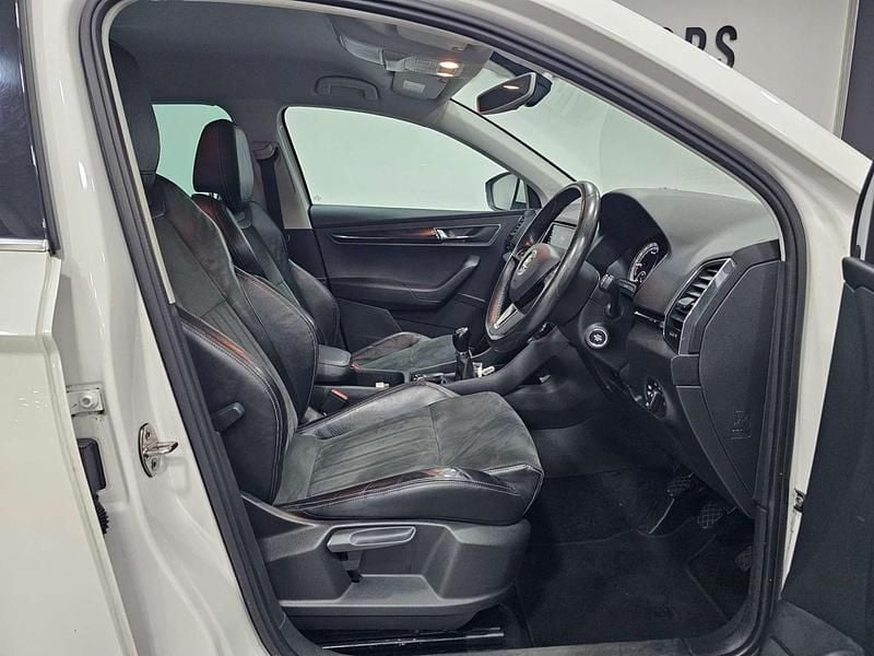 Used Skoda Karoq SE L 115 HP (84 kW) 2018 White SUV