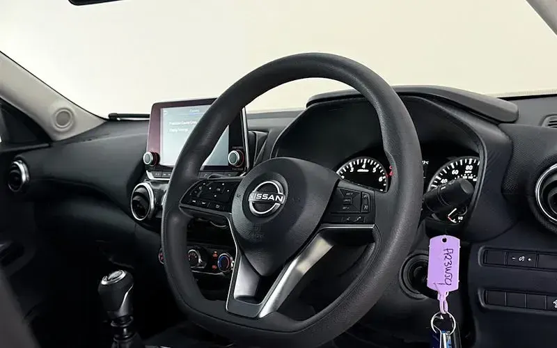 Used Nissan Juke Acenta 114 HP (83 kW) 2023 White SUV