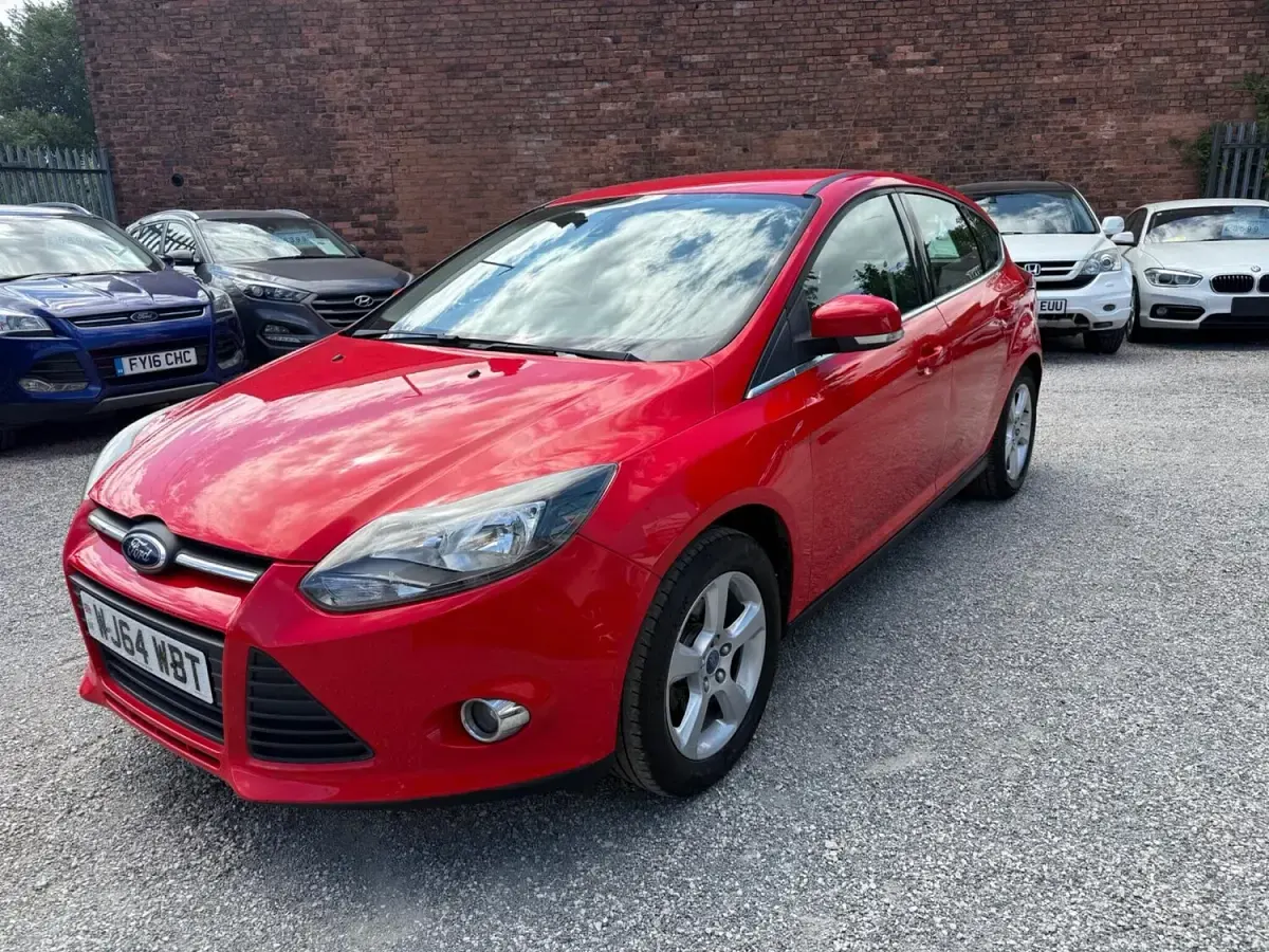 Used Ford Focus Zetec 2014 Red Hatchback