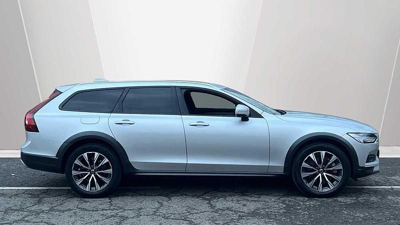 Used Volvo V90 CC 247 HP (181 kW) 2021 Estate