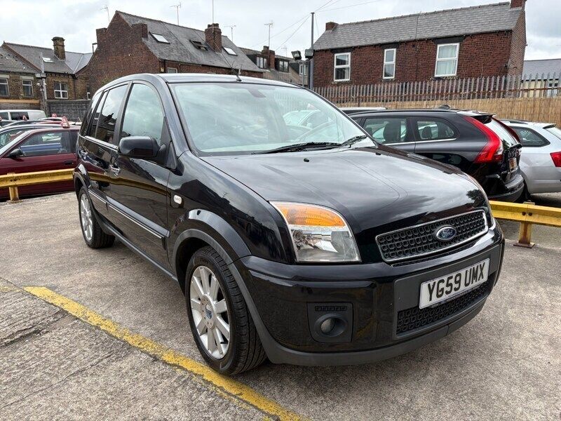 Black Used 2009 Ford Fusion Titanium Hatchback | £1,995 (Fair price) - Image 1/4