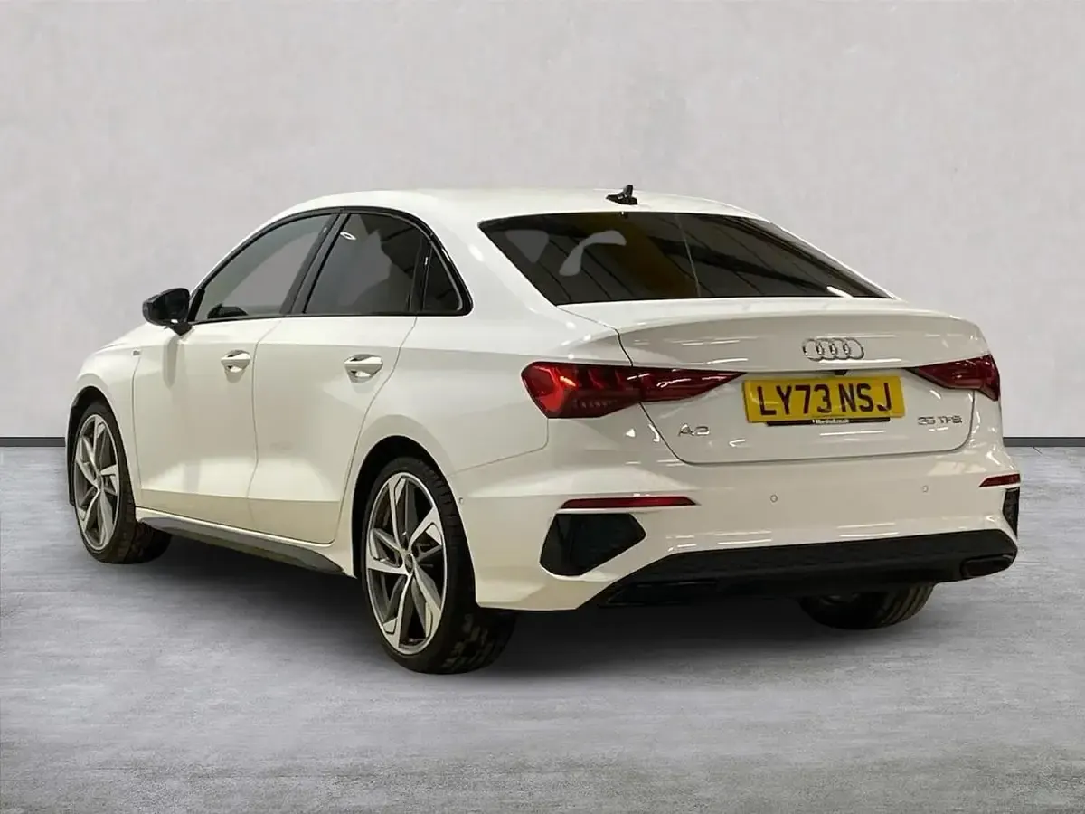 Used Audi A3 Advanced 150 HP (110 kW) 2023 White Sedan