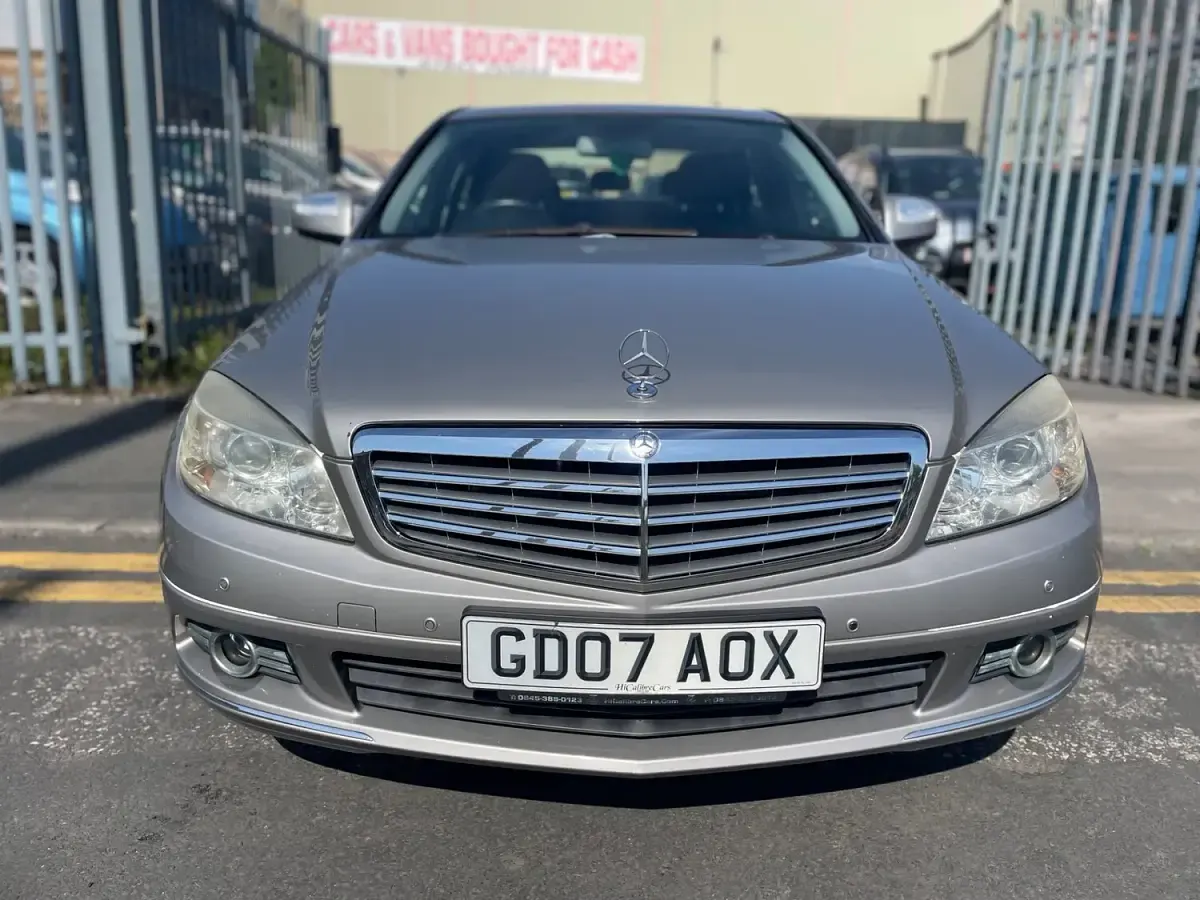 Used Mercedes C320 Elegance 224 HP (164 kW) 2007 Silver Sedan