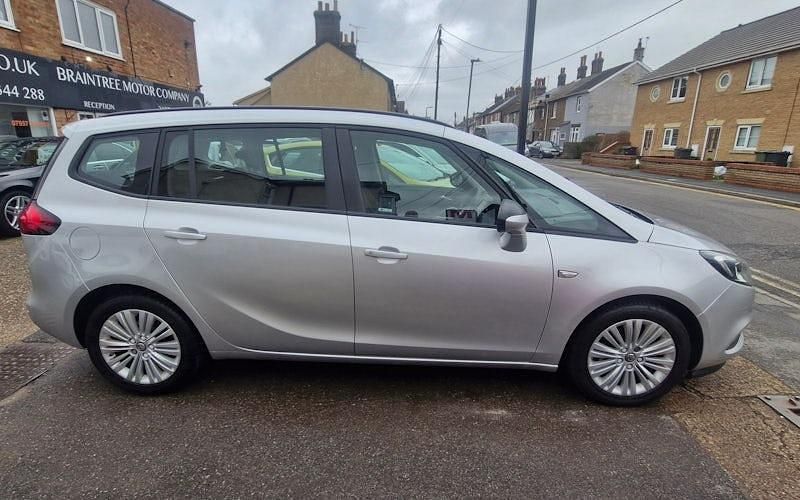 Used Vauxhall Zafira Tourer Design Edition 140 HP (102 kW) 2018 MPV