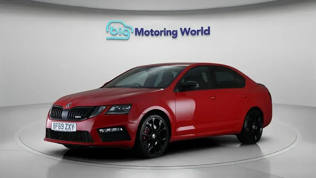 Begagnad Skoda Octavia vRS 245 HK (180 kW) 2020 Röd Halvkombi