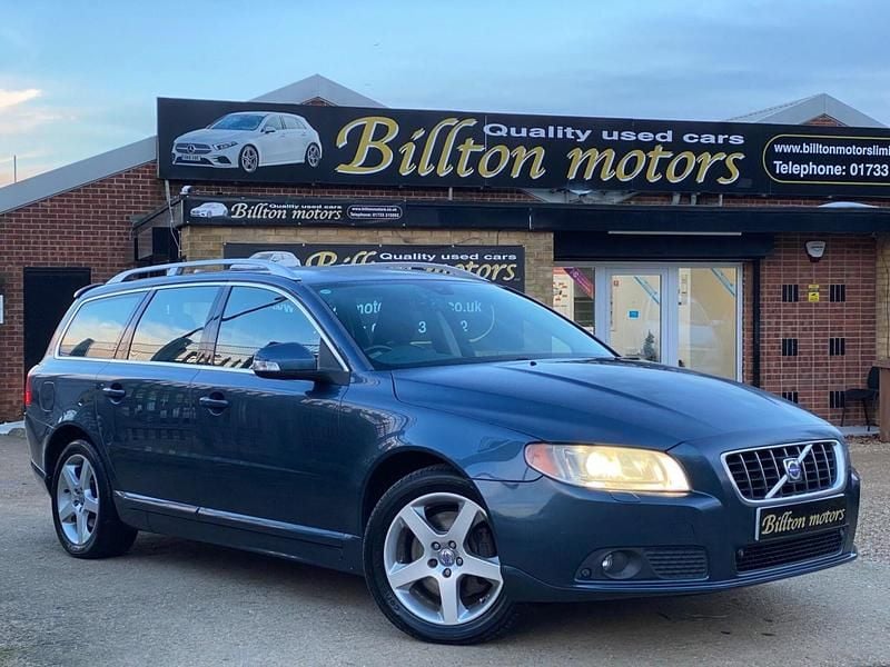 Blue Used 2008 Volvo V70 SE Lux Estate | £1,995 (Fair price) - Image 1/4