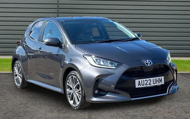 Usado Toyota Yaris Hybrid 116 HP (85 kW) 2025 Citadino
