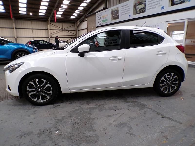 Used Mazda 2 Inclusive 2015 White Hatchback