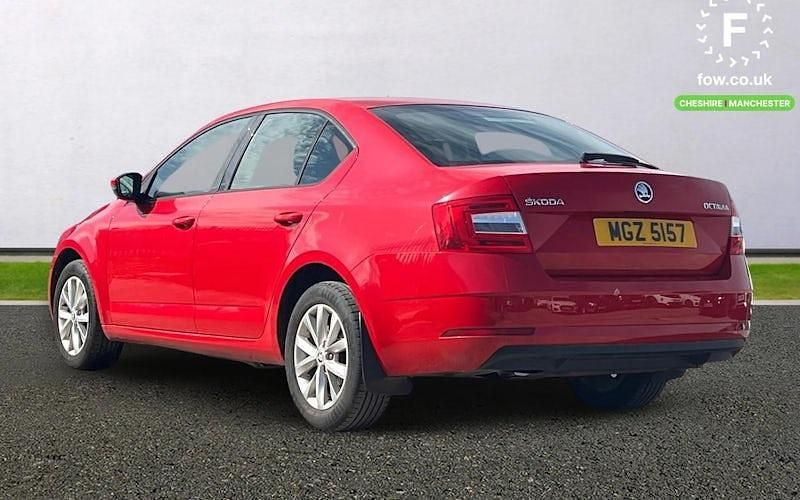 Begagnad Skoda Octavia 116 HK (85 kW) 2019 Röd Halvkombi