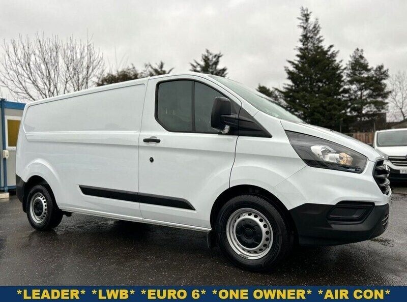 White Used 2022 Ford Transit Custom | £14,000 (Good price) - Image 1/4