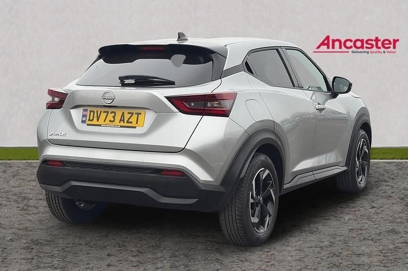 Used Nissan Juke N-Connecta 112 HP (82 kW) 2024 Silver SUV