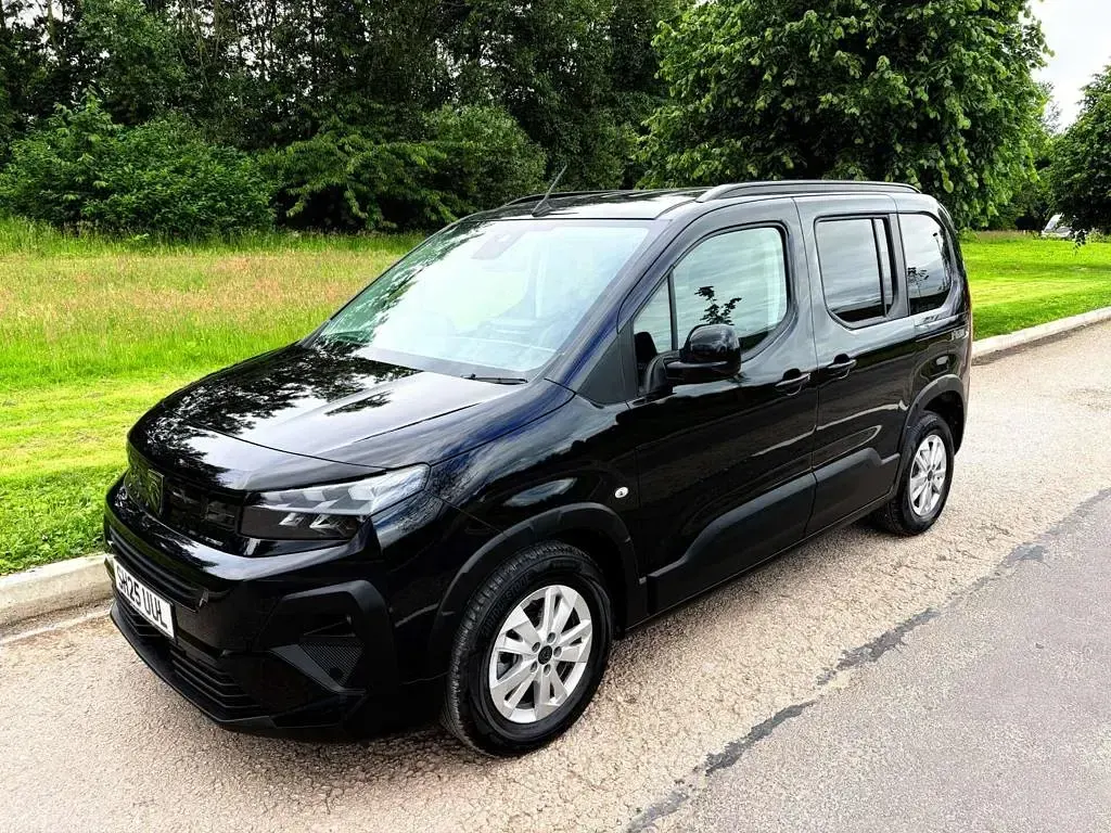 New Peugeot Rifter 2025 Black MPV