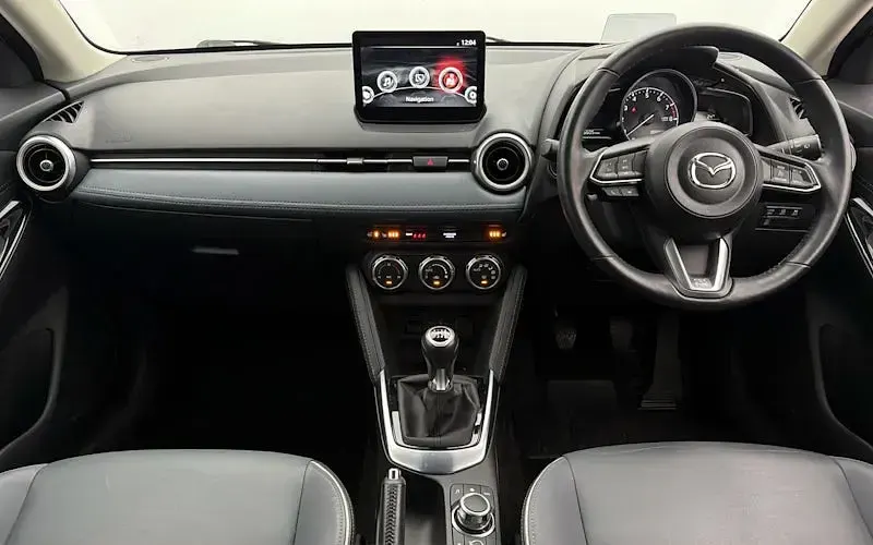Used Mazda 2 Inclusive 116 HP (85 kW) 2023 White Hatchback