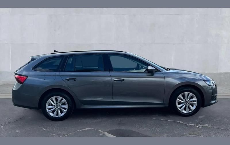 Used Skoda Octavia SE Technology 150 HP (110 kW) 2025 Graphite grey metallic Estate